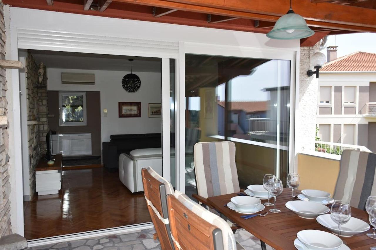 Apartment With Heated Pool, Villa Regina พูลา ภายนอก รูปภาพ
