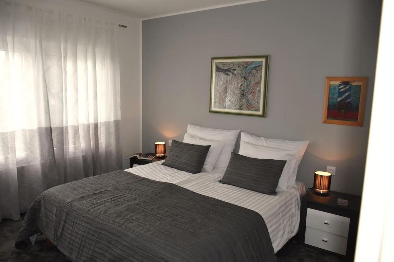 Apartment With Heated Pool, Villa Regina พูลา ภายนอก รูปภาพ