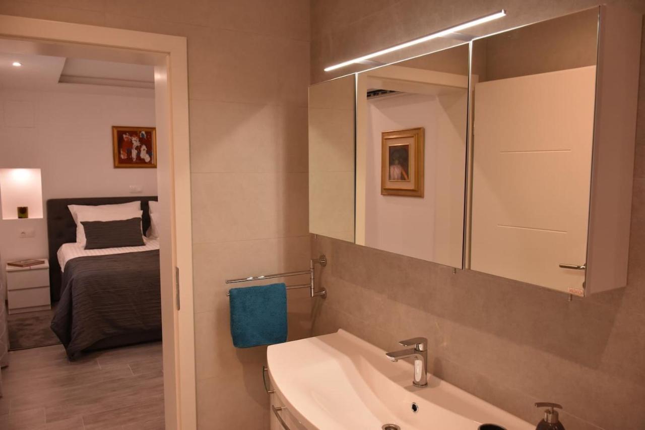 Apartment With Heated Pool, Villa Regina พูลา ภายนอก รูปภาพ